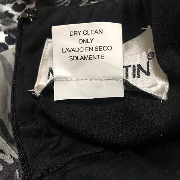 Nina Austin long  print dress w/ bead accents - Picture 7 of 7